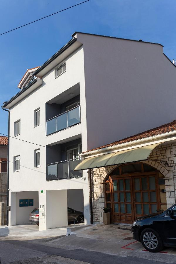 City Apartments Silver Pula Ngoại thất bức ảnh