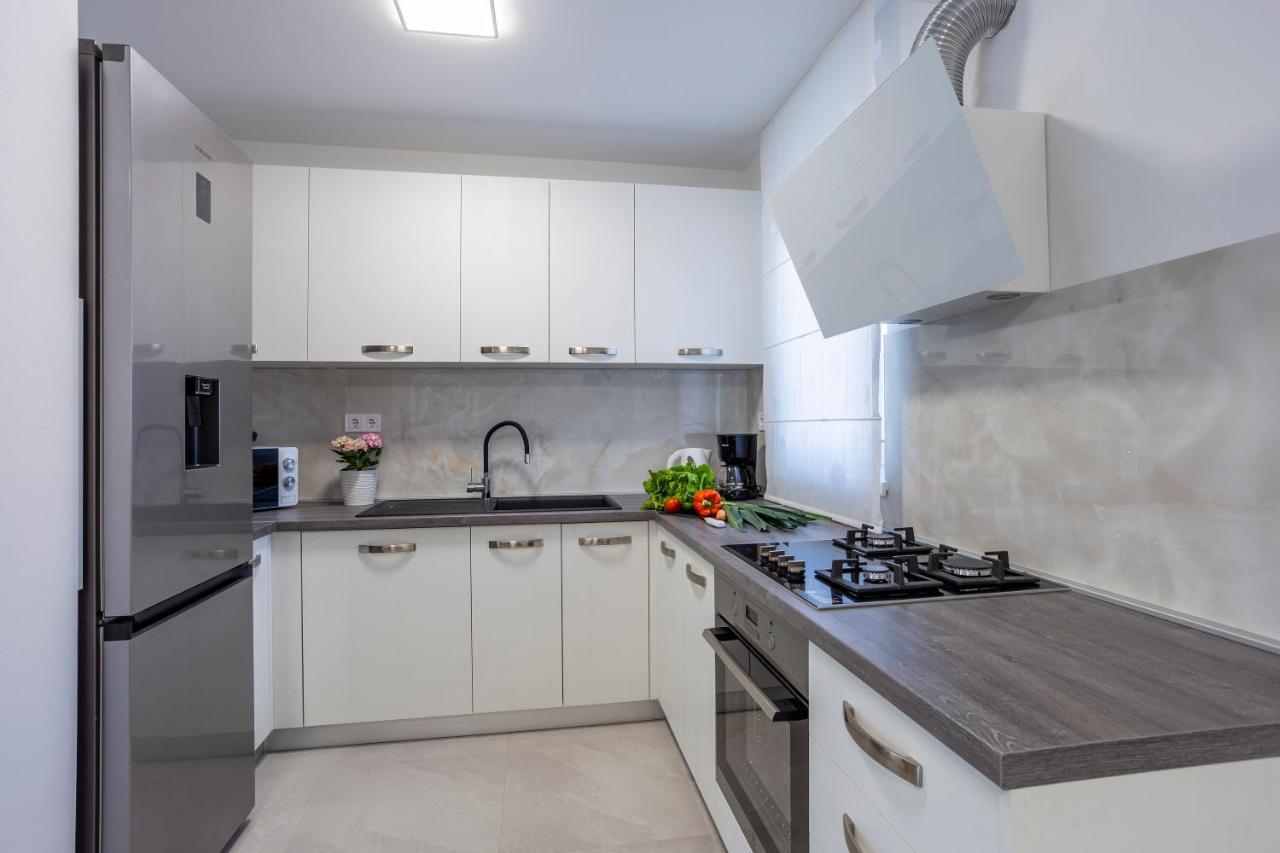 City Apartments Silver Pula Ngoại thất bức ảnh
