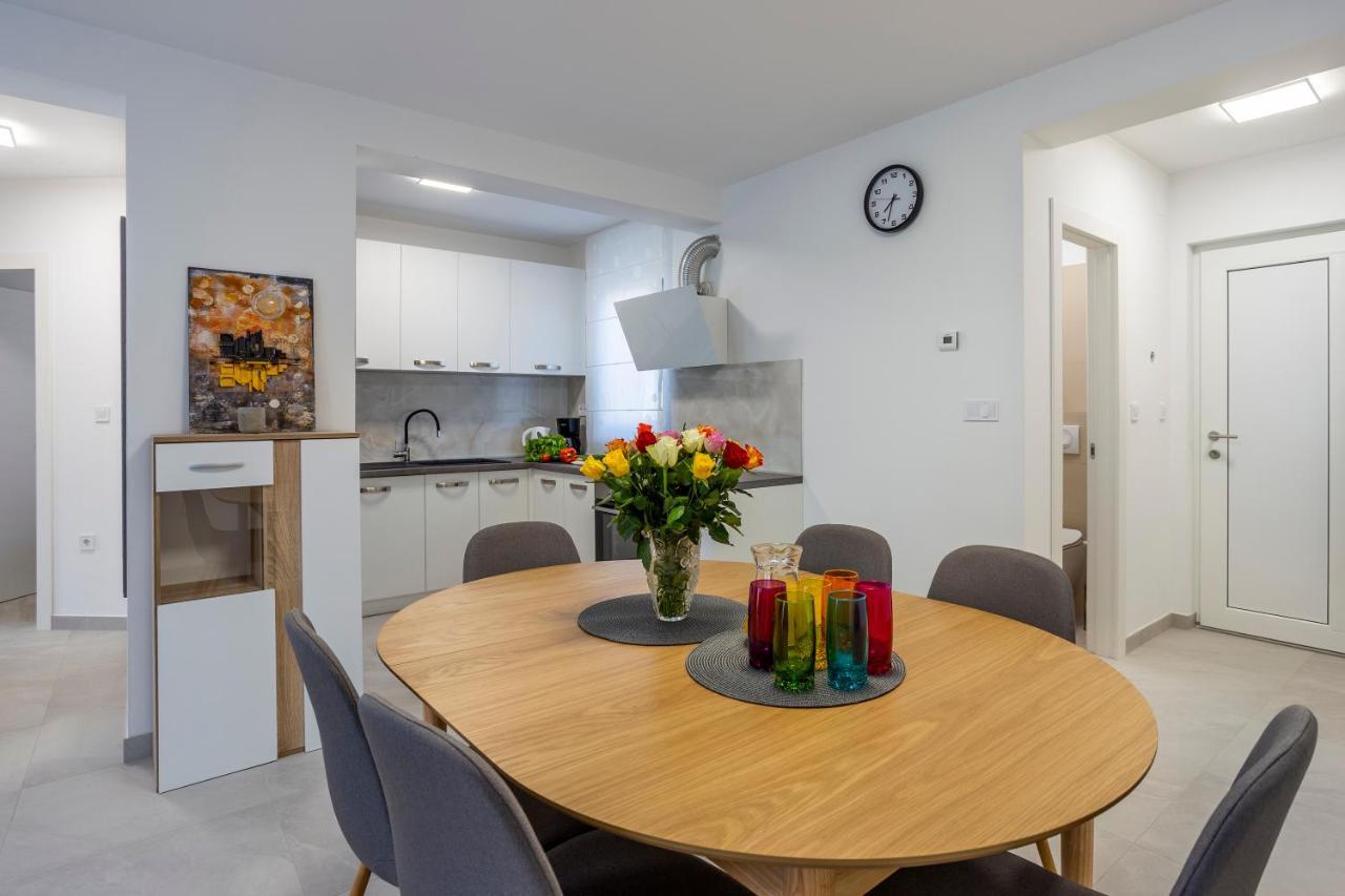 City Apartments Silver Pula Ngoại thất bức ảnh