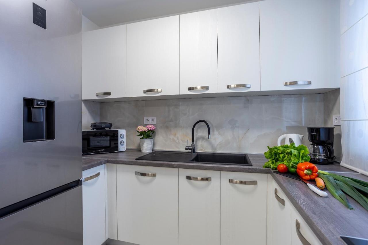 City Apartments Silver Pula Ngoại thất bức ảnh