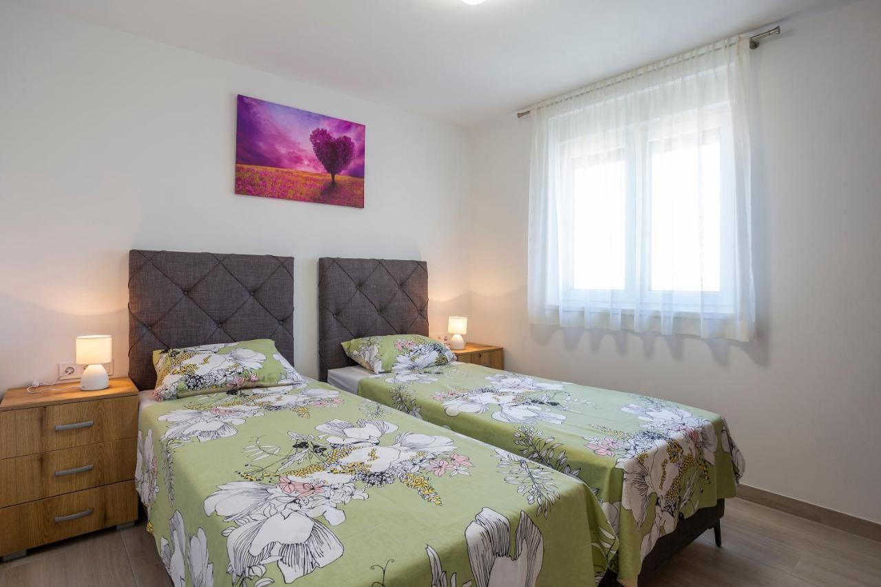 City Apartments Silver Pula Ngoại thất bức ảnh
