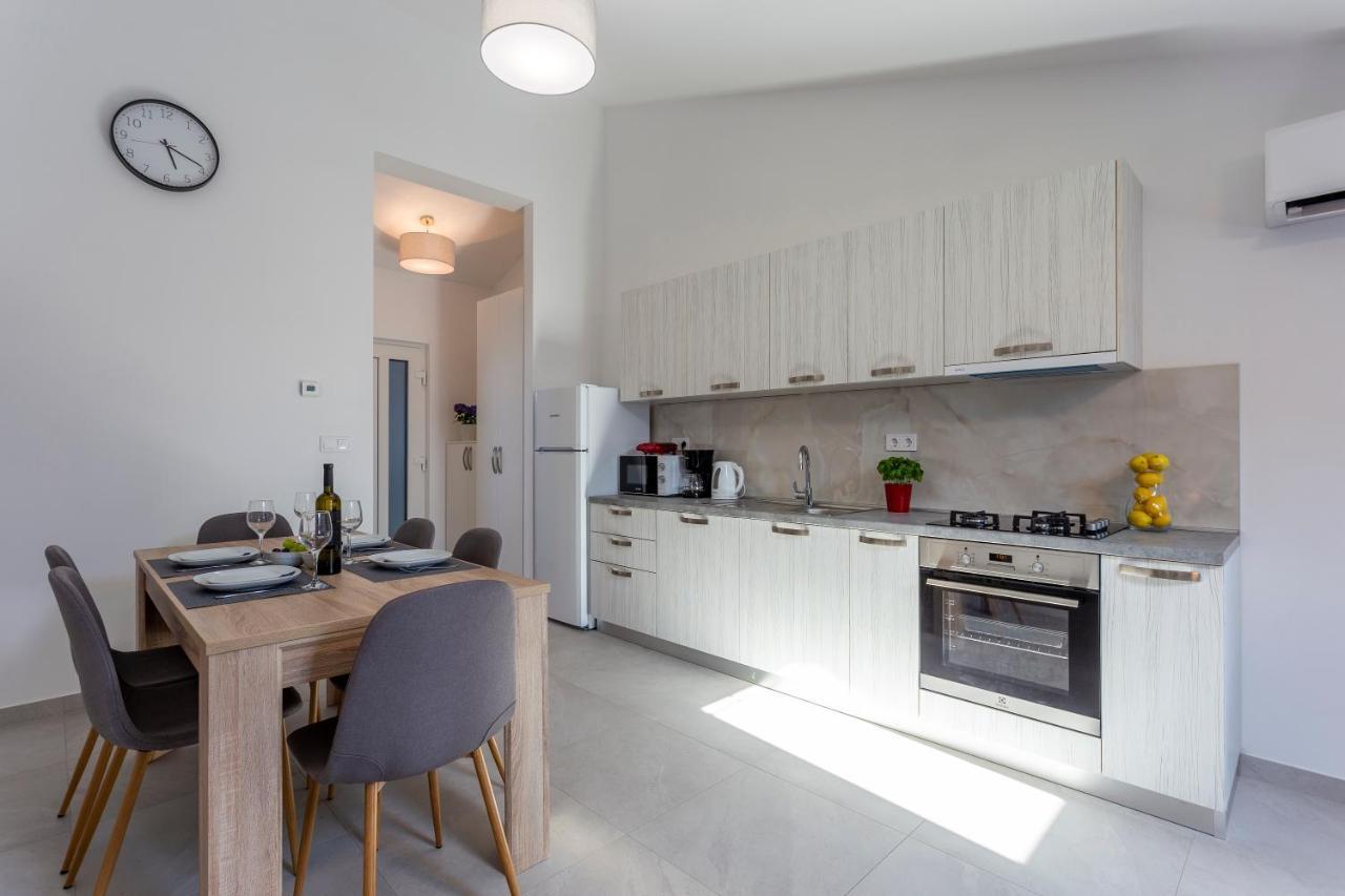City Apartments Silver Pula Ngoại thất bức ảnh