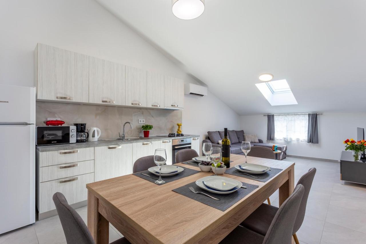 City Apartments Silver Pula Ngoại thất bức ảnh